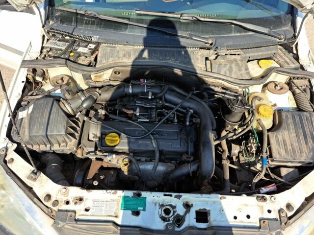 Белый Опель Комбо груз.-пасс., объемом двигателя 0 л и пробегом 553 тыс. км за 4000 $, фото 7 на Automoto.ua