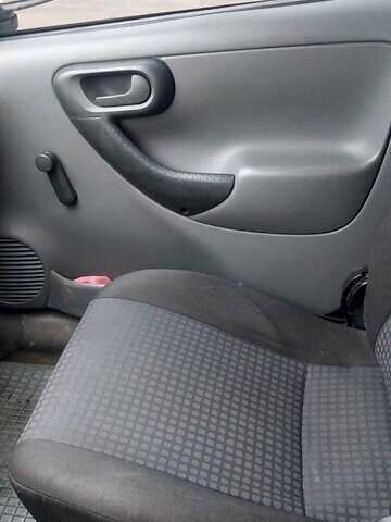 Белый Опель Комбо груз.-пасс., объемом двигателя 1.7 л и пробегом 310 тыс. км за 2350 $, фото 9 на Automoto.ua