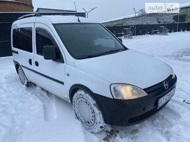 Білий Опель Комбо вант.-пас., об'ємом двигуна 1.7 л та пробігом 280 тис. км за 3150 $, фото 7 на Automoto.ua