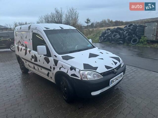 Опель Комбо груз.-пасс. 2003 в Калуше на Automoto.ua Белый Опель Комбо груз.-пасс., объемом двигателя 1.69 л и пробегом 350 тыс. км за 3888 $, фото 5 на Automoto.ua