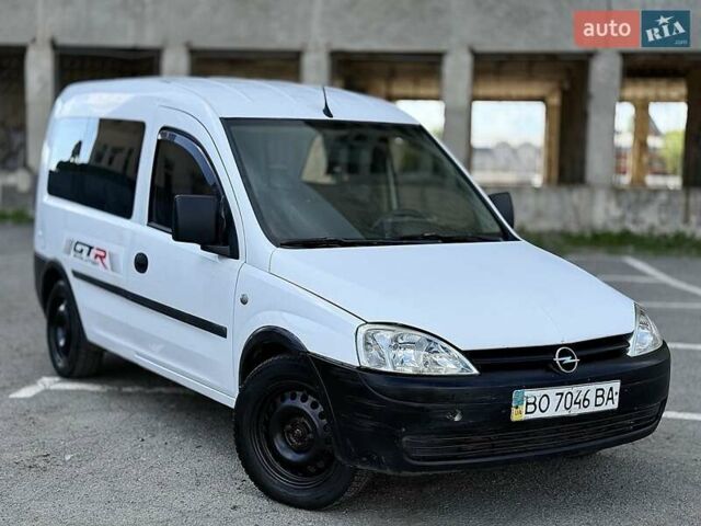 Білий Опель Комбо вант.-пас., об'ємом двигуна 1.69 л та пробігом 361 тис. км за 2999 $, фото 4 на Automoto.ua