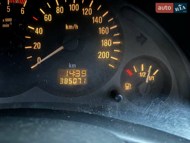 Белый Опель Комбо груз.-пасс., объемом двигателя 1.7 л и пробегом 387 тыс. км за 2400 $, фото 4 на Automoto.ua