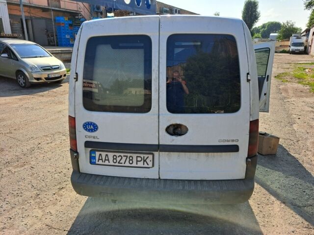 Белый Опель Комбо груз.-пасс., объемом двигателя 0 л и пробегом 553 тыс. км за 4000 $, фото 9 на Automoto.ua