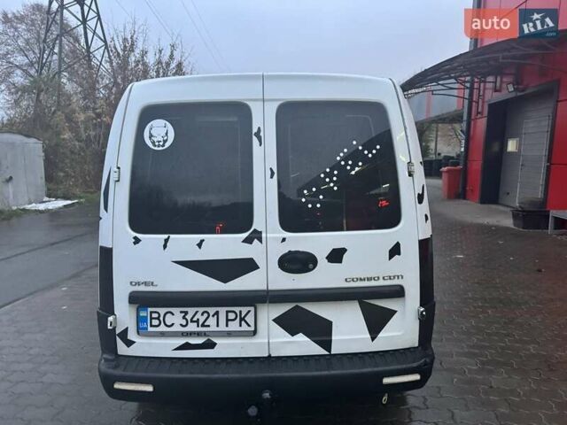 Опель Комбо груз.-пасс. 2003 в Калуше на Automoto.ua Белый Опель Комбо груз.-пасс., объемом двигателя 1.69 л и пробегом 350 тыс. км за 3888 $, фото 7 на Automoto.ua