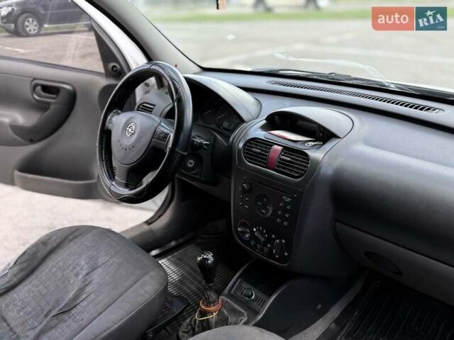 Білий Опель Комбо вант.-пас., об'ємом двигуна 1.69 л та пробігом 361 тис. км за 2999 $, фото 16 на Automoto.ua