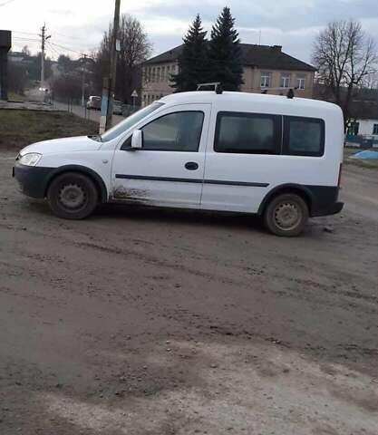 Білий Опель Комбо вант.-пас., об'ємом двигуна 1.69 л та пробігом 408 тис. км за 3300 $, фото 3 на Automoto.ua