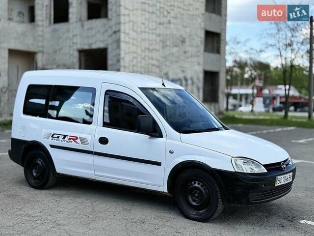 Белый Опель Комбо груз.-пасс., объемом двигателя 1.69 л и пробегом 361 тыс. км за 3350 $, фото 15 на Automoto.ua