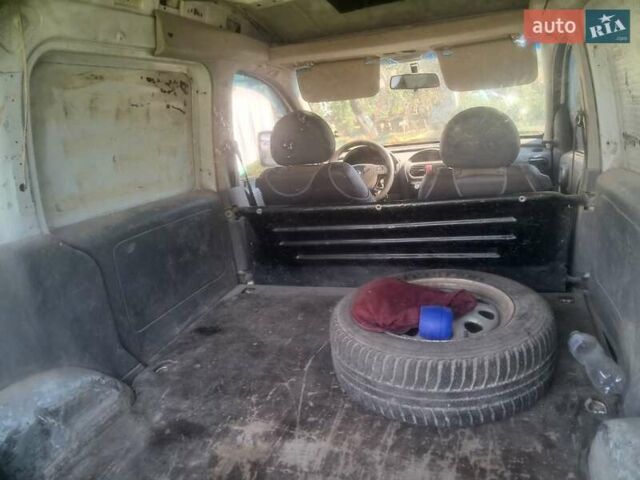 Белый Опель Комбо груз.-пасс., объемом двигателя 1.7 л и пробегом 330 тыс. км за 1000 $, фото 3 на Automoto.ua
