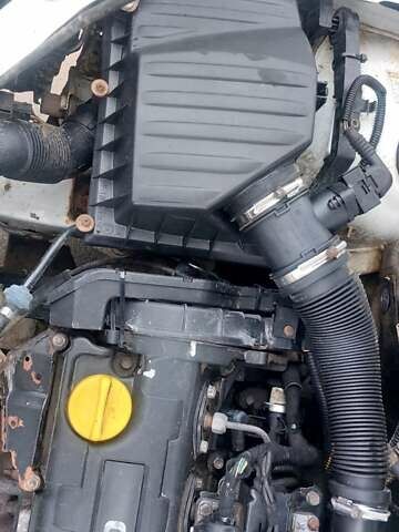 Белый Опель Комбо груз.-пасс., объемом двигателя 1.7 л и пробегом 310 тыс. км за 2350 $, фото 13 на Automoto.ua