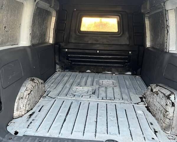 Белый Опель Комбо груз.-пасс., объемом двигателя 1.7 л и пробегом 2 тыс. км за 2200 $, фото 6 на Automoto.ua