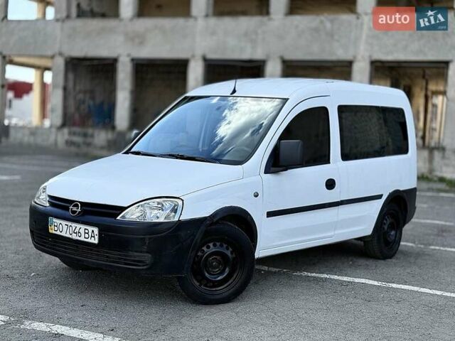 Білий Опель Комбо вант.-пас., об'ємом двигуна 1.69 л та пробігом 361 тис. км за 2999 $, фото 2 на Automoto.ua