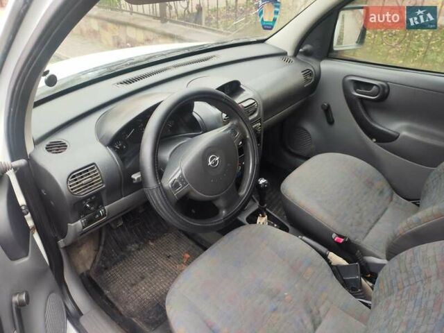 Белый Опель Комбо груз.-пасс., объемом двигателя 1.69 л и пробегом 235 тыс. км за 1998 $, фото 9 на Automoto.ua