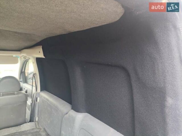 Белый Опель Комбо груз.-пасс., объемом двигателя 1.69 л и пробегом 235 тыс. км за 1998 $, фото 4 на Automoto.ua