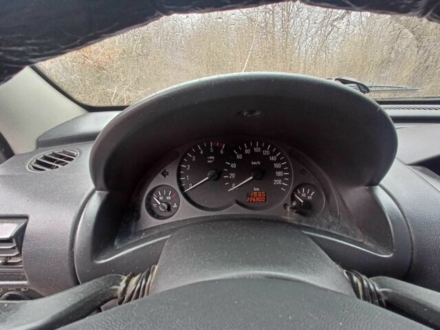 Белый Опель Комбо груз.-пасс., объемом двигателя 1.7 л и пробегом 227 тыс. км за 3700 $, фото 7 на Automoto.ua