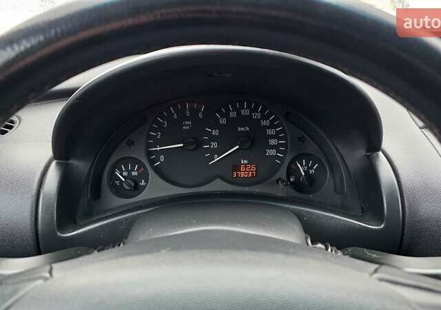 Белый Опель Комбо груз.-пасс., объемом двигателя 1.7 л и пробегом 379 тыс. км за 3550 $, фото 47 на Automoto.ua