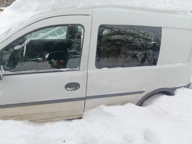 Білий Опель Комбо вант.-пас., об'ємом двигуна 0 л та пробігом 145 тис. км за 1700 $, фото 2 на Automoto.ua