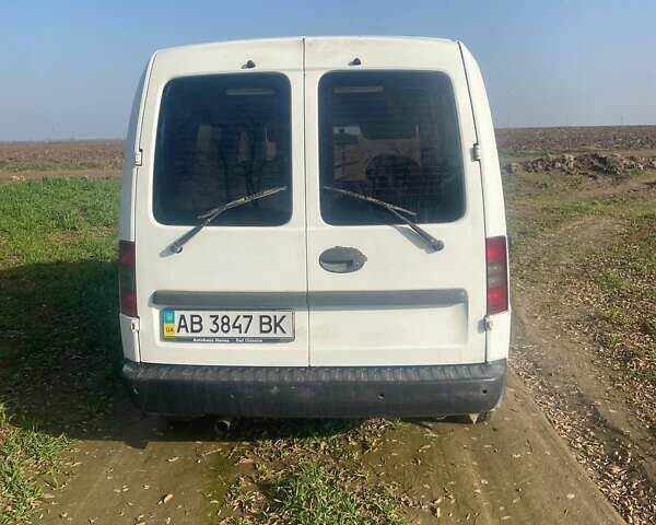 Белый Опель Комбо груз.-пасс., объемом двигателя 1.7 л и пробегом 448 тыс. км за 3100 $, фото 4 на Automoto.ua