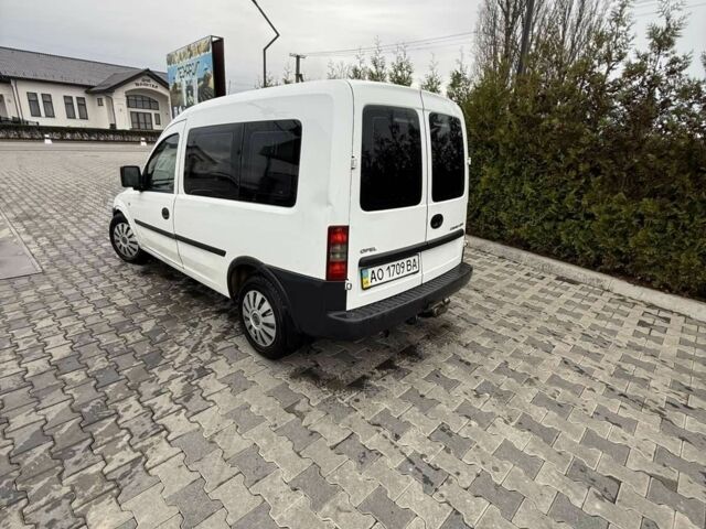 Белый Опель Комбо груз.-пасс., объемом двигателя 0 л и пробегом 260 тыс. км за 2700 $, фото 3 на Automoto.ua