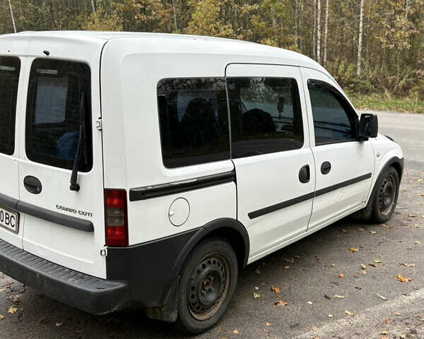 Білий Опель Комбо вант.-пас., об'ємом двигуна 1.3 л та пробігом 285 тис. км за 3600 $, фото 4 на Automoto.ua