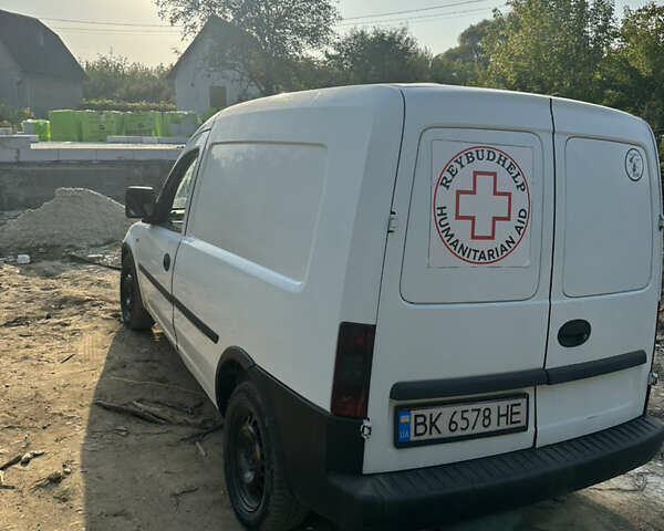 Білий Опель Комбо вант.-пас., об'ємом двигуна 1.25 л та пробігом 250 тис. км за 3555 $, фото 4 на Automoto.ua