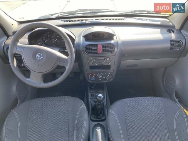 Белый Опель Комбо груз.-пасс., объемом двигателя 1.7 л и пробегом 442 тыс. км за 3300 $, фото 3 на Automoto.ua