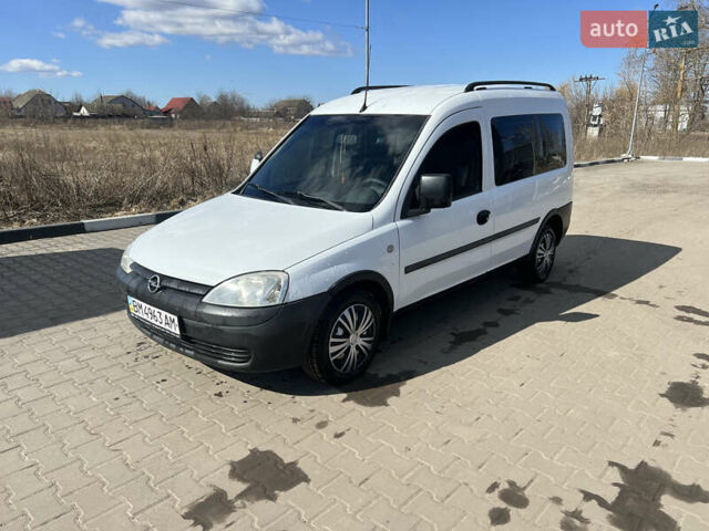 Белый Опель Комбо груз.-пасс., объемом двигателя 1.69 л и пробегом 271 тыс. км за 3700 $, фото 2 на Automoto.ua