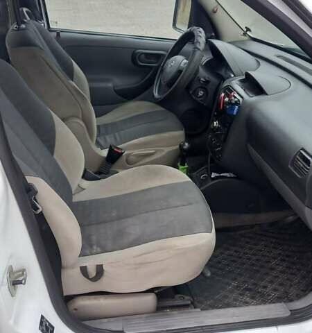 Білий Опель Комбо вант.-пас., об'ємом двигуна 1.69 л та пробігом 310 тис. км за 2900 $, фото 13 на Automoto.ua