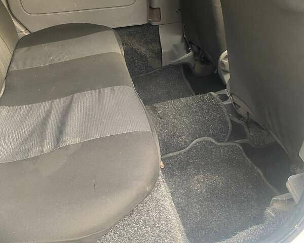 Белый Опель Комбо груз.-пасс., объемом двигателя 1.7 л и пробегом 448 тыс. км за 3100 $, фото 6 на Automoto.ua