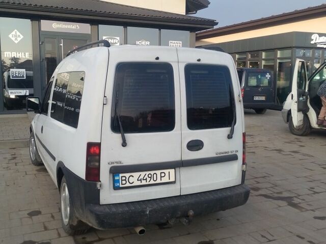 Білий Опель Комбо вант.-пас., об'ємом двигуна 1.7 л та пробігом 333 тис. км за 3150 $, фото 1 на Automoto.ua