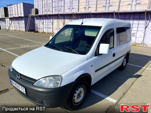 Белый Опель Комбо груз.-пасс., объемом двигателя 1.7 л и пробегом 0 тыс. км за 3300 $, фото 1 на Automoto.ua