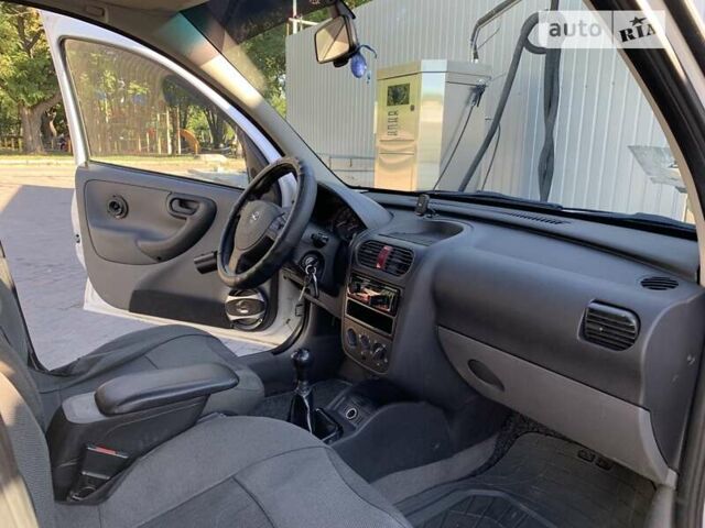Білий Опель Комбо вант.-пас., об'ємом двигуна 1.69 л та пробігом 290 тис. км за 4000 $, фото 2 на Automoto.ua