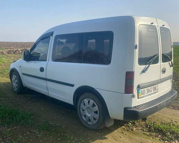 Белый Опель Комбо груз.-пасс., объемом двигателя 1.7 л и пробегом 448 тыс. км за 3100 $, фото 3 на Automoto.ua