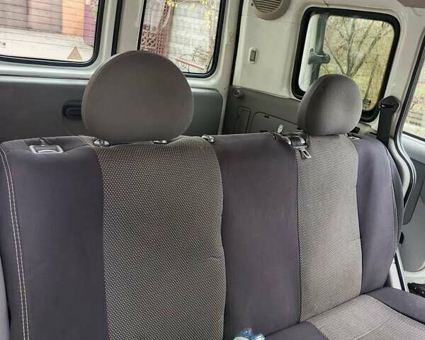 Білий Опель Комбо вант.-пас., об'ємом двигуна 1.7 л та пробігом 250 тис. км за 4500 $, фото 15 на Automoto.ua