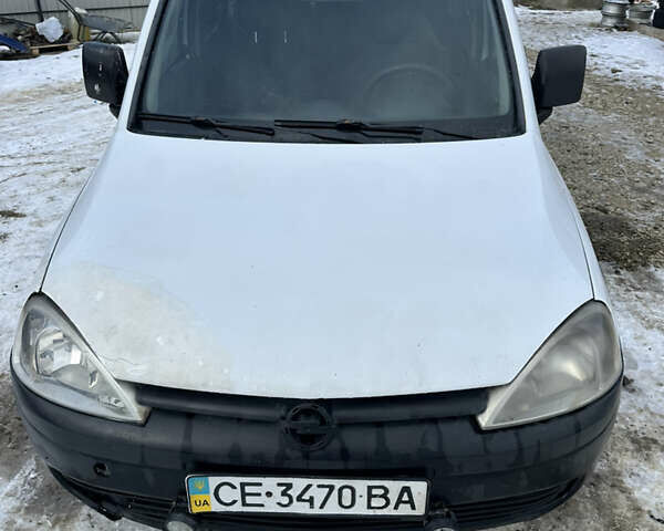Белый Опель Комбо груз.-пасс., объемом двигателя 1.2 л и пробегом 280 тыс. км за 2999 $, фото 10 на Automoto.ua