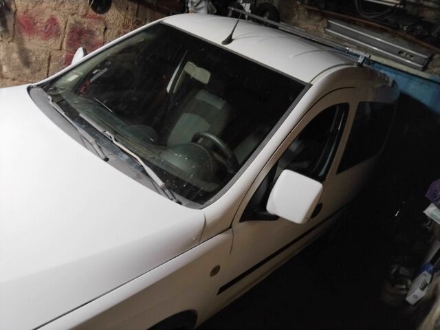 Белый Опель Комбо груз.-пасс., объемом двигателя 1.6 л и пробегом 290 тыс. км за 2400 $, фото 22 на Automoto.ua