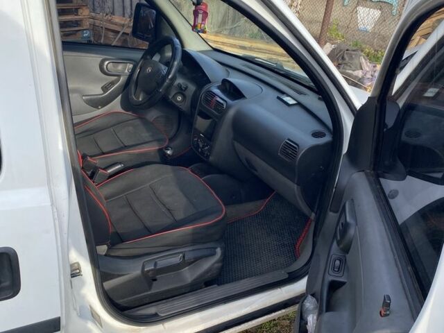 Белый Опель Комбо груз.-пасс., объемом двигателя 1.2 л и пробегом 3 тыс. км за 4200 $, фото 7 на Automoto.ua