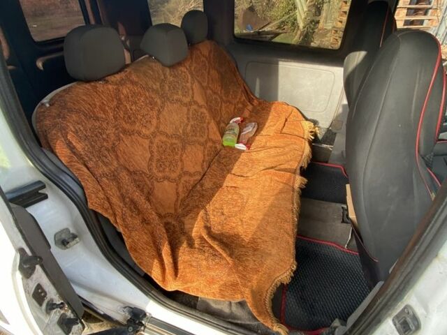 Белый Опель Комбо груз.-пасс., объемом двигателя 1.2 л и пробегом 3 тыс. км за 4200 $, фото 3 на Automoto.ua