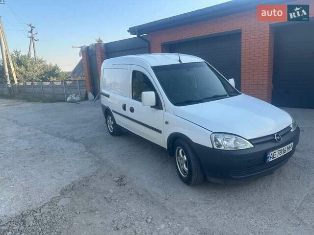 Білий Опель Комбо вант.-пас., об'ємом двигуна 1.3 л та пробігом 284 тис. км за 3500 $, фото 4 на Automoto.ua