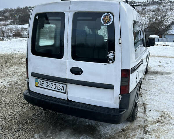 Белый Опель Комбо груз.-пасс., объемом двигателя 1.2 л и пробегом 280 тыс. км за 2999 $, фото 8 на Automoto.ua