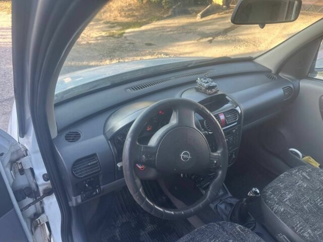 Білий Опель Комбо вант.-пас., об'ємом двигуна 1.3 л та пробігом 288 тис. км за 3299 $, фото 7 на Automoto.ua