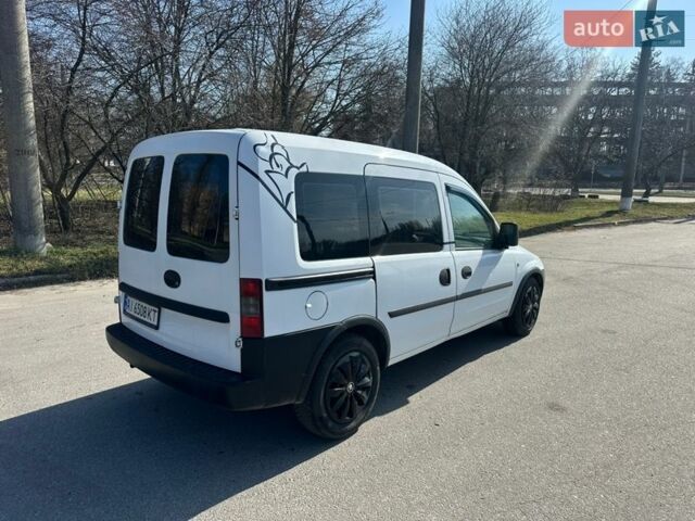 Белый Опель Комбо груз.-пасс., объемом двигателя 1.25 л и пробегом 229 тыс. км за 3850 $, фото 3 на Automoto.ua