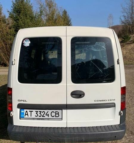 Белый Опель Комбо груз.-пасс., объемом двигателя 1.25 л и пробегом 290 тыс. км за 3200 $, фото 10 на Automoto.ua