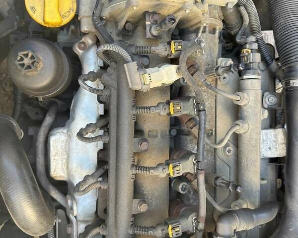 Белый Опель Комбо груз.-пасс., объемом двигателя 1.25 л и пробегом 265 тыс. км за 3550 $, фото 8 на Automoto.ua