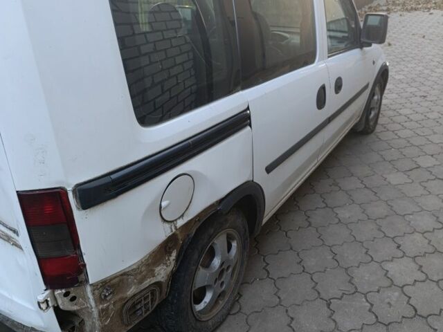 Білий Опель Комбо вант.-пас., об'ємом двигуна 0 л та пробігом 310 тис. км за 1500 $, фото 7 на Automoto.ua