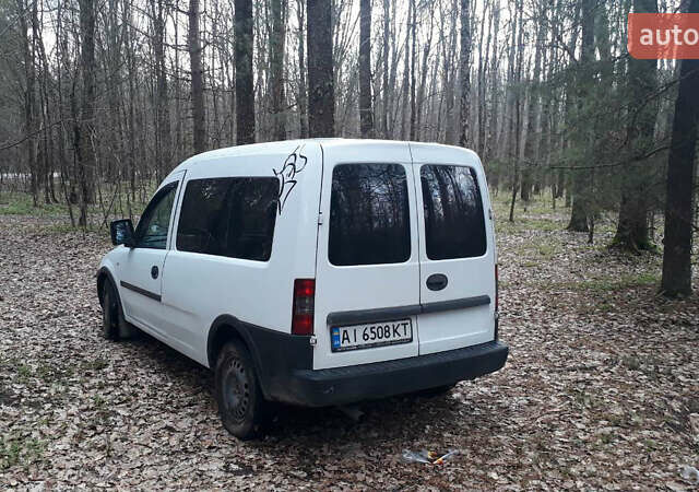 Белый Опель Комбо груз.-пасс., объемом двигателя 1.3 л и пробегом 220 тыс. км за 3800 $, фото 3 на Automoto.ua