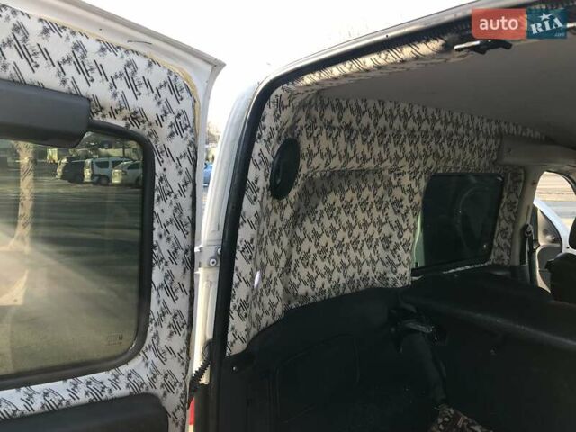 Білий Опель Комбо вант.-пас., об'ємом двигуна 1.3 л та пробігом 218 тис. км за 3600 $, фото 4 на Automoto.ua
