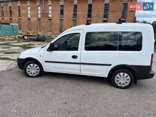 Білий Опель Комбо вант.-пас., об'ємом двигуна 1.2 л та пробігом 268 тис. км за 4300 $, фото 6 на Automoto.ua