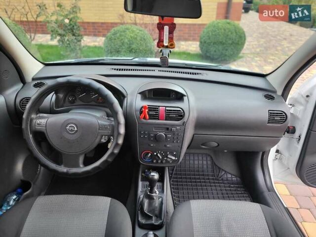 Білий Опель Комбо вант.-пас., об'ємом двигуна 1.3 л та пробігом 323 тис. км за 3750 $, фото 11 на Automoto.ua