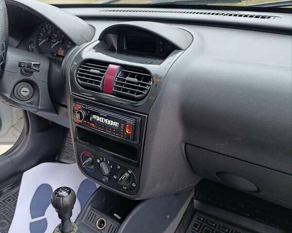 Білий Опель Комбо вант.-пас., об'ємом двигуна 1.25 л та пробігом 228 тис. км за 2999 $, фото 14 на Automoto.ua