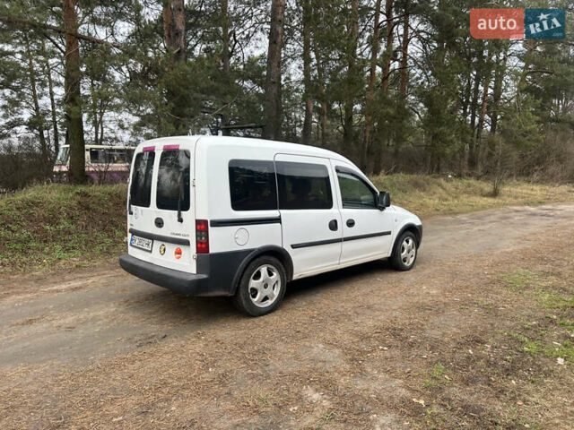 Белый Опель Комбо груз.-пасс., объемом двигателя 1.25 л и пробегом 290 тыс. км за 2900 $, фото 6 на Automoto.ua
